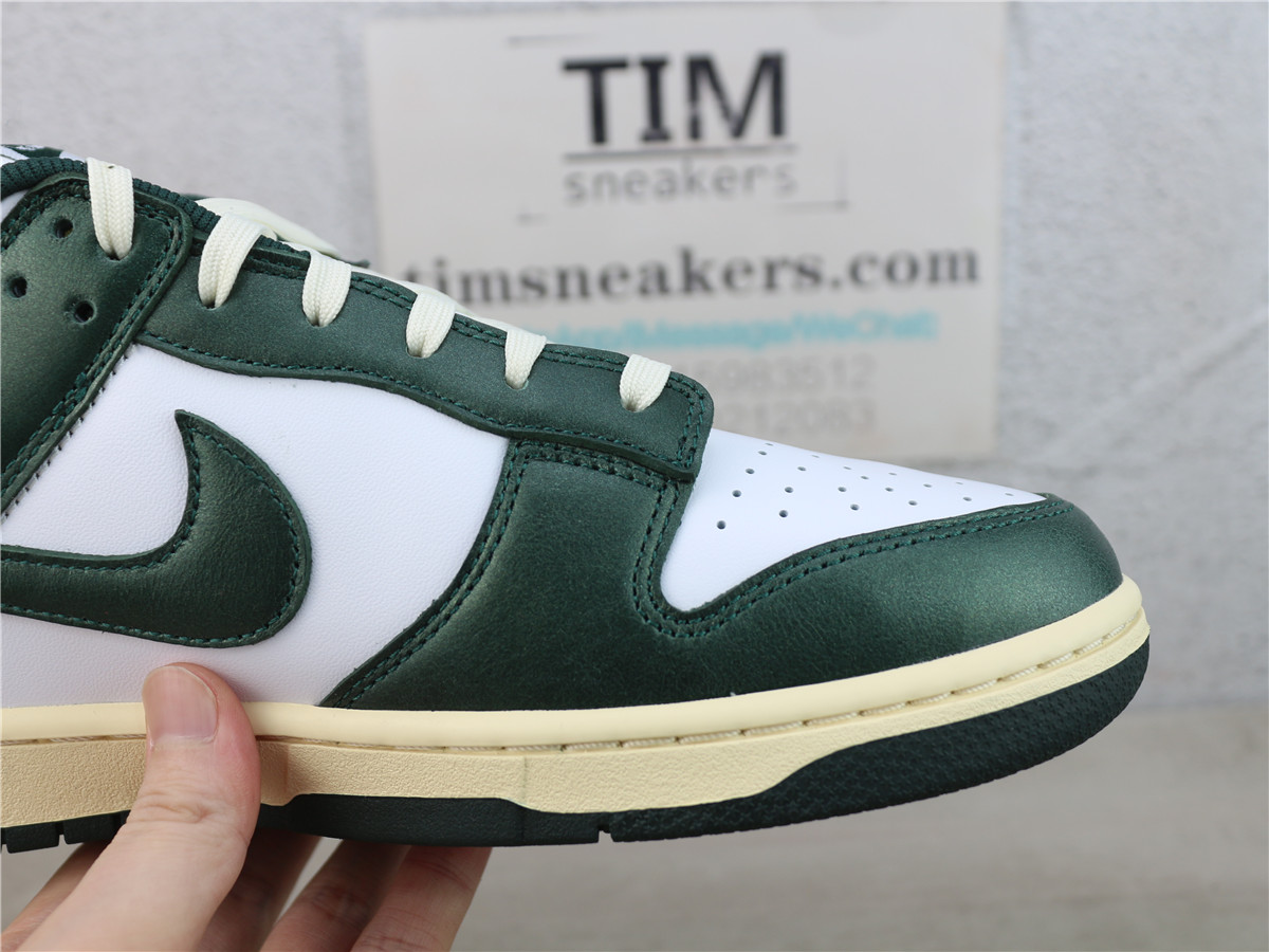 M Batch Nike Dunk Low Vintage Green DQ8580-100